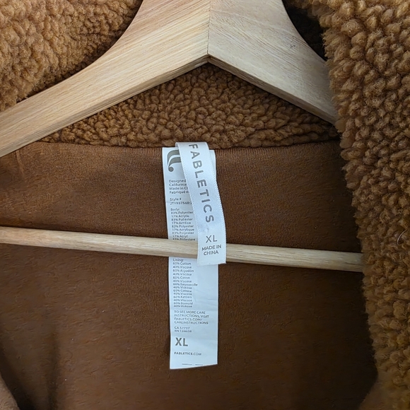 Fabletics Lotta Teddy Sherpa Hooded Jacket Side Zip - Picture 6 of 7